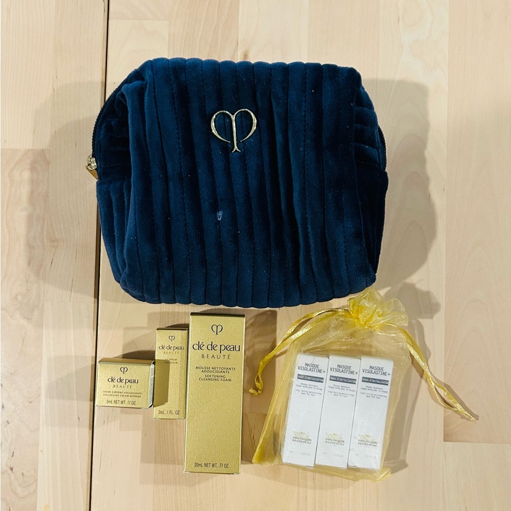 NIB Clé de Peau Beauté Skincare Set | Velvet Pouch | Cleansing Foam & Serum